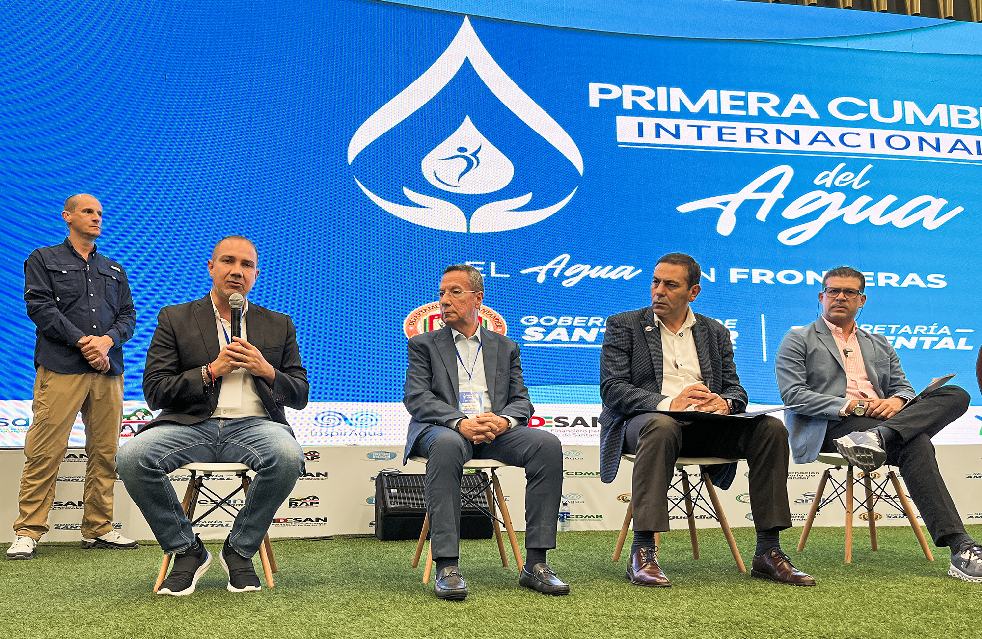 La CDMB firmó el Pacto Territorial por el Agua