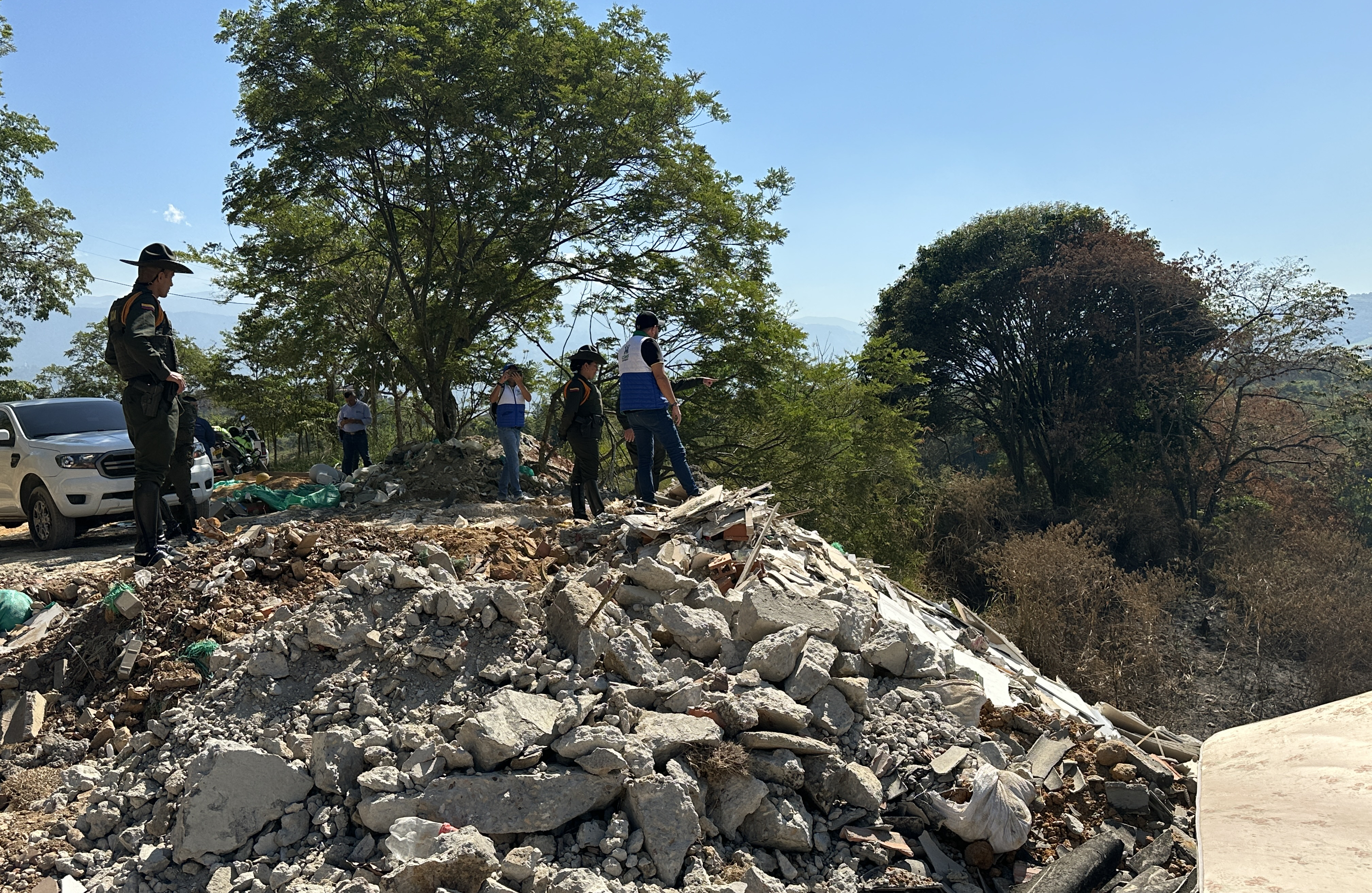 *La CDMB realizó operativo de control en la escarpa del área metropolitana de Bucaramanga* 