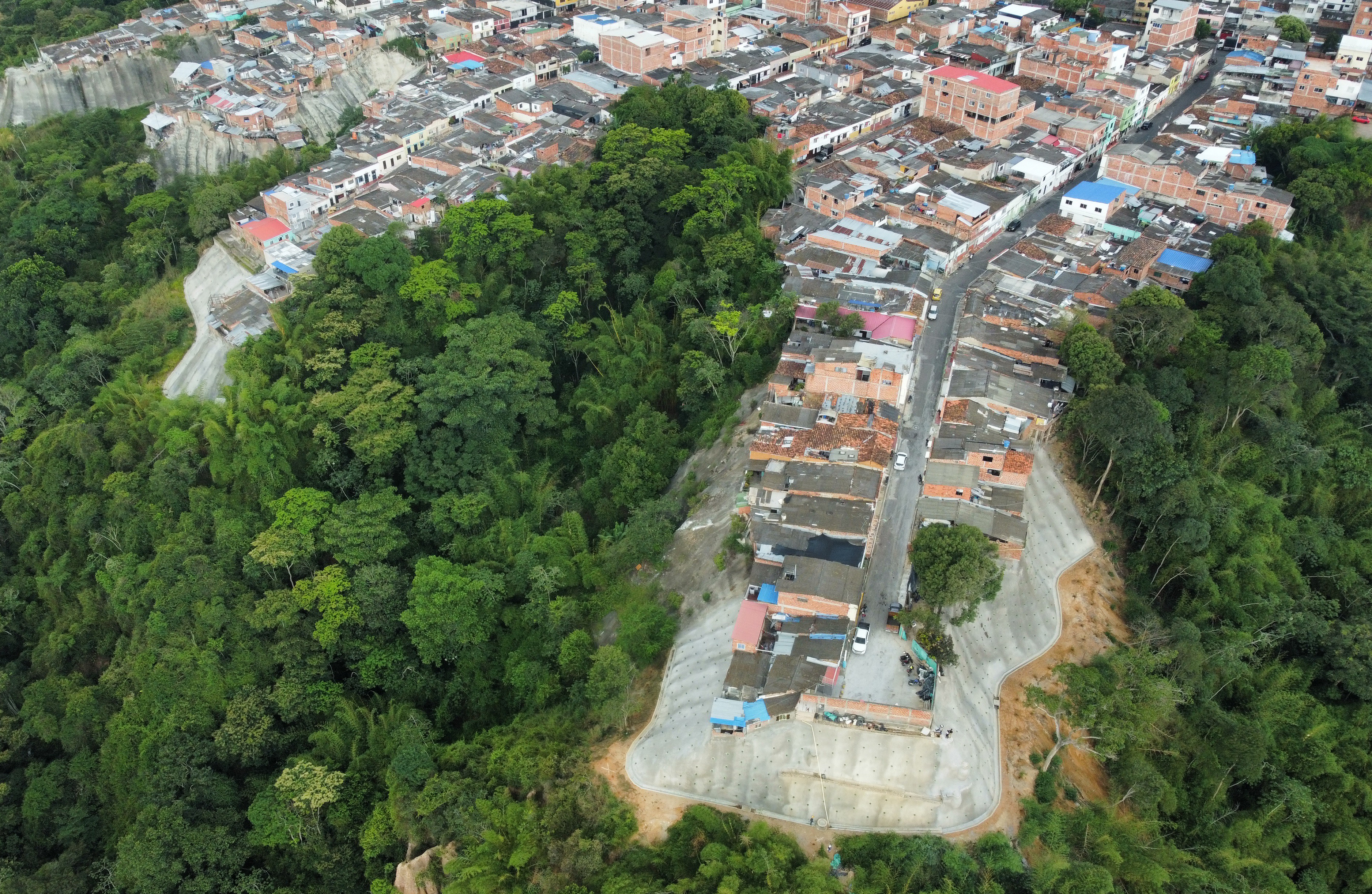Obra de mitigación de la CDMB garantiza estabilidad en Villa del Prado y Campohermoso