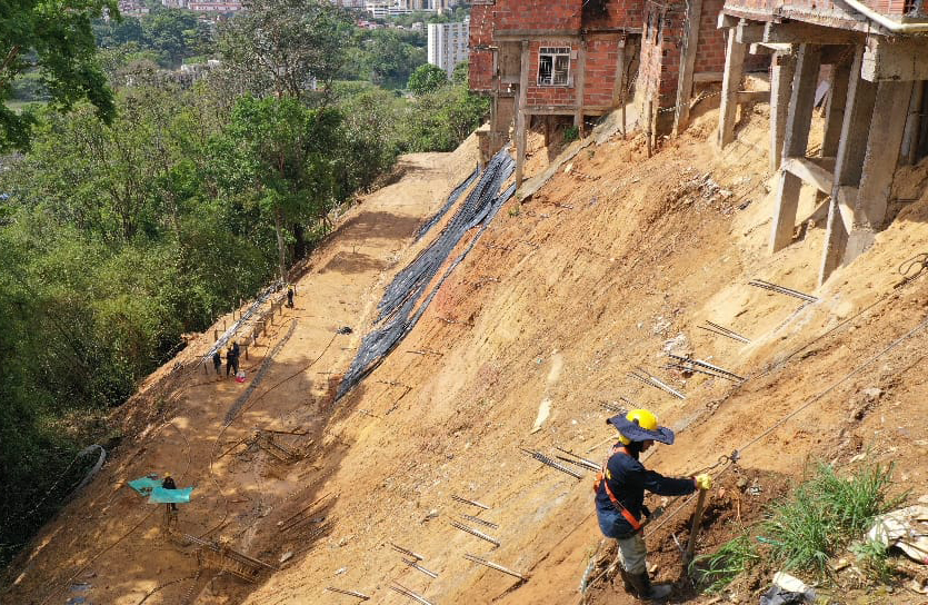 CDMB garantizó solución para darle firmeza al barrio Cordoncillo II de Bucaramanga