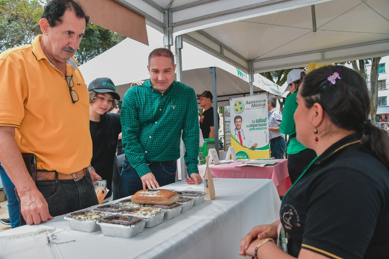 Santander compró local en la 2da. Feria Regional de Negocios Verdes